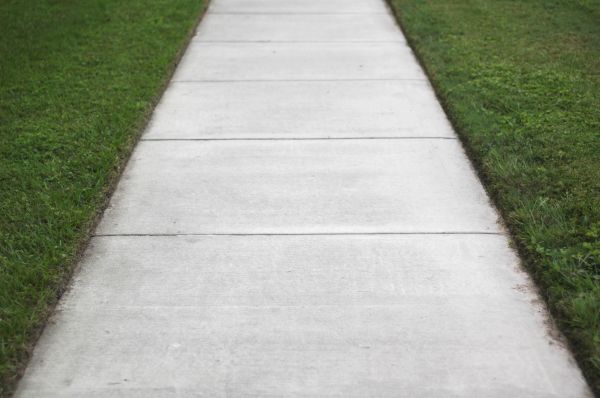 Cost of Concrete Walkway Replacement in Indio